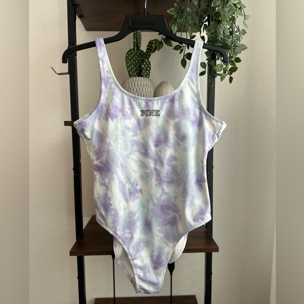 Womens Victorias Secret swim suit. Size‎ small. Semi-cheeky.